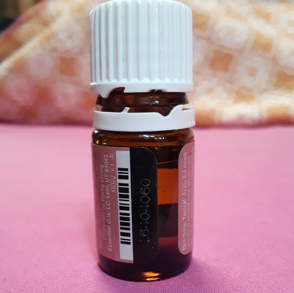 Young Living Manuka Essential Oil 5ml Barely Used! Warm & Gentle Skin - Picture 4 of 4